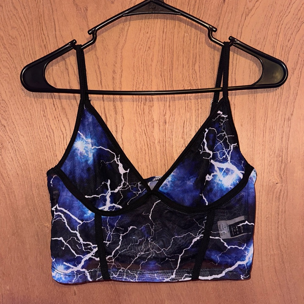 Lightening cropped tank top